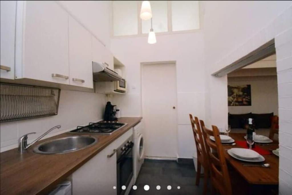 Gallery Flat In Party District Budapest Eksteriør billede